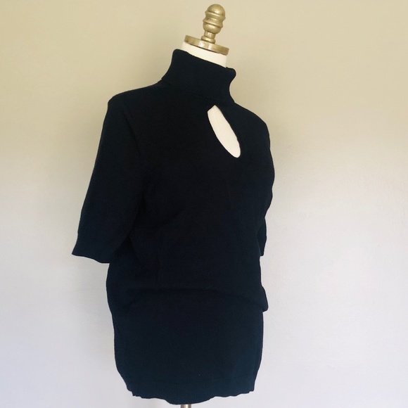 Lane Bryant Black Pullover Size 14 16 Short Sleeves - Picture 3 of 9